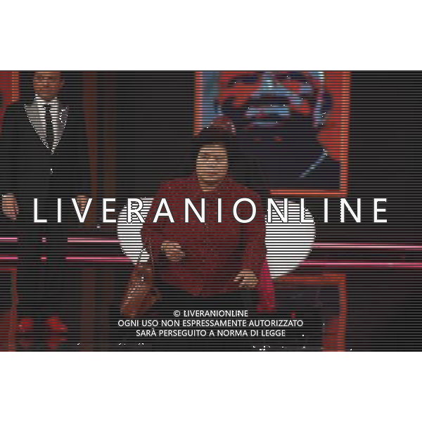 TRASMISSIONE TV: \' CHIAMBRETTI NIGHT\' CON PIERO CHIAMBRETTI OSPITE: Maria Sung, la donna che Milingo ha sposato nel 2001, si precipita sul palco avvicinandosi al monsignore cercando di farlo andare via. La signora ci ha riprovato una seconda volta e a Chiambretti urla: \'Vergogna\' © Antonio Sorano - ag. Aldo Liverani sas 