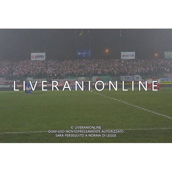 POLONIA-ITALIA AMICHEVOLE 12/11/2003 NELLA FOTO MINUTO DI RACCOGLIMENTO PER LA MORTE DEI CARABINIERI ITALIANI MORTI NELL\'ATTENTATO IN IRAQ* FOTO PAOLA GARBUIO/AGENZIA ALDO LIVERANI