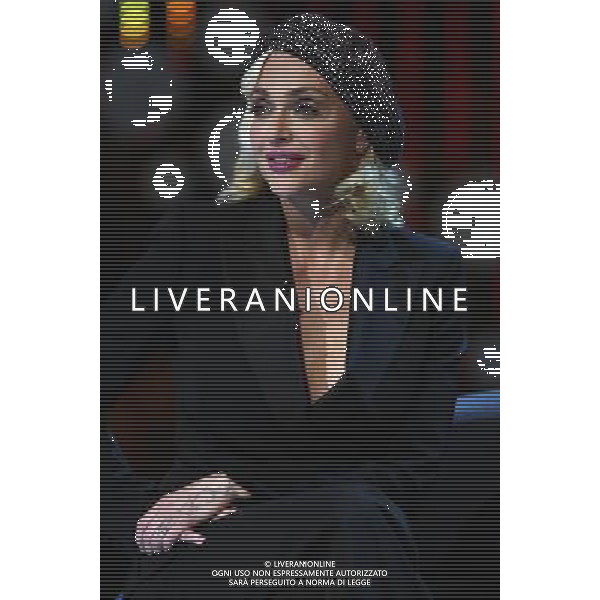 TRASMISSIONE TV: \' SCHERZI A PARTE\' NELLA FOTO: PAOLA BARALE FOTO ANTONIO SORANO - AG. ALDO LIVERANI SAS CAPPELLO
