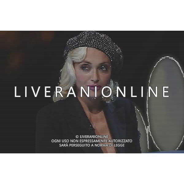 TRASMISSIONE TV: \' SCHERZI A PARTE\' NELLA FOTO: PAOLA BARALE FOTO ANTONIO SORANO - AG. ALDO LIVERANI SAS CAPPELLO