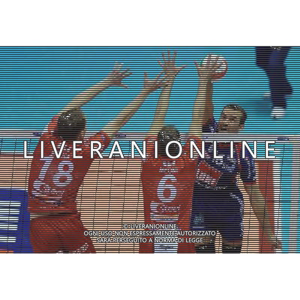 TIM Cup A1 Final Four di Volley 1° Semifinale Forlì(FC) - 31.01.2009 Lube Banca Marche Macerata–Copra Nordmeccanica Piacenza Nella Foto:SWIDERSKI SEBASTIAN /Ph.Vitez-Ag. Aldo Liverani