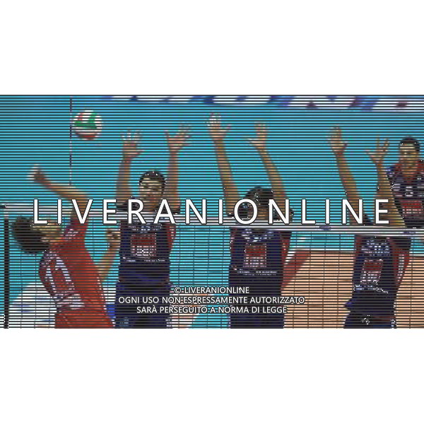TIM Cup A1 Final Four di Volley 1° Semifinale Forlì(FC) - 31.01.2009 Lube Banca Marche Macerata–Copra Nordmeccanica Piacenza Nella Foto:ZLATANOV HRISTO-OMRCEN IGOR-SANTANA RODRIGO-MARTINO MATTEO /Ph.Vitez-Ag. Aldo Liverani