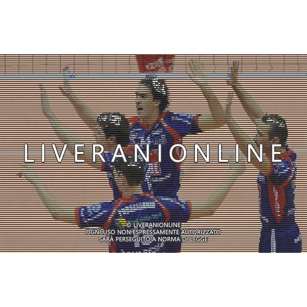 TIM Cup A1 Final Four di Volley 1° Semifinale Forlì(FC) - 31.01.2009 Lube Banca Marche Macerata–Copra Nordmeccanica Piacenza Nella Foto:ESULTANZA MACERATA /Ph.Vitez-Ag. Aldo Liverani