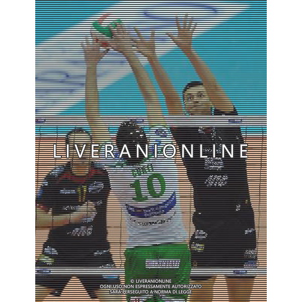 TIM Cup A1 Final Four di Volley 2° Semifinale Forlì(FC) - 31.01.2009 Bre Banca Lannutti Cuneo–Sisley Treviso Nella Foto:CURTI VALERIO-KOHUT EMANUEL /Ph.Vitez-Ag. Aldo Liverani