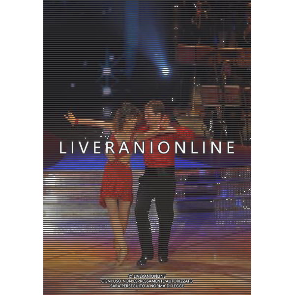 TRASMISSIONE TV: \' BALLANDO CON LE STELLE\' STUDI VOXON - ROMA NELLA FOTO: MAURIZIO AIELLO - SARA DI VAIRA © MASSIMO BRUNI - AG. ALDO LIVERANI SAS