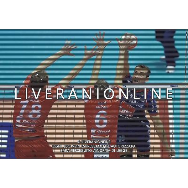 TIM Cup A1 Final Four di Volley 1° Semifinale Forli\'(FC) - 31.01.2009 Lube Banca Marche Macerata-Copra Nordmeccanica Piacenza Nella Foto:SWIDERSKI SEBASTIAN /Ph.Vitez-Ag. Aldo Liverani