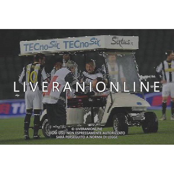 4-2-2009 Torino Sport Calcio Juventus Napoli Coppa Italia Tim 2008/2009 Nella foto:l\' infortunio di paolo de ceglie ph.viganti/ag.aldo liverani sas