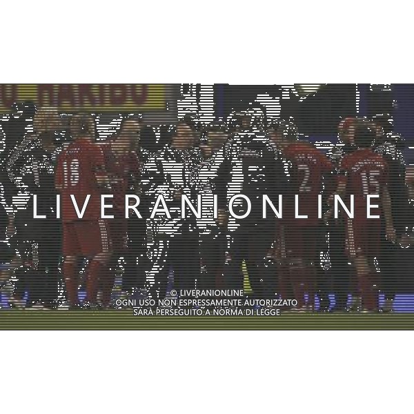 Liverpool manager Rafael Benitez instructs his players during extra time, Everton Vs Liverpool, FA Cup 4th Round Replay, Goodison Park, Everton, Date 040209 ph.AGENZIA ALDO LIVERANI SAS ONLY FOR ITALY
