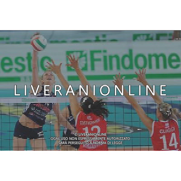 Findomestic Coppa Italia A1 di Volley Femminile Finale Eboli(SA) - 08.02.2009 Scavolini Pesaro-Asystel Volley Novara Nella Foto:KOZUCH /Ph.Vitez-Ag. Aldo Liverani
