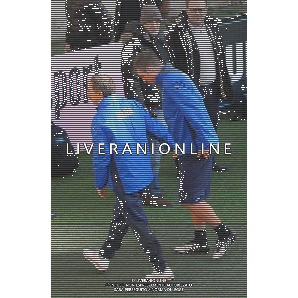 MILANO 9/2/2009 STADIO GIUSEPPE MEAZZA ALLENAMENTO DELLA NAZIONALE ITALIANA PRIMA DELL\' INCONTRO AMICHEVOLE CON IL BRASILE A LONDRA NELLA FOTO DANIELE DE ROSSI SI TOCCA LA COSCIA SINISTRA FOTO ROMANO/AG ALDO LIVERANI