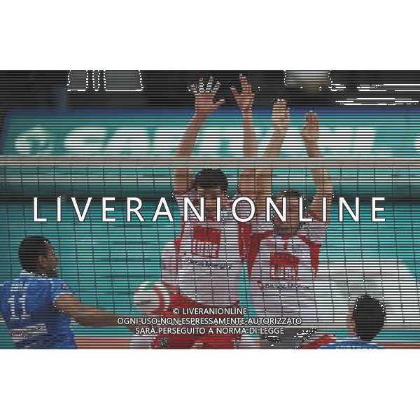 Cuneo 08-02- 2009 Bre Banca Lannutti Cuneo - Lube Banca Marche Macerata 7^ giornata di ritorno della Regular Season Nella foto: Igor Omrcen e Martin Lebl ©Alessandro Falzone/AG ALDO LIVERANI SAS