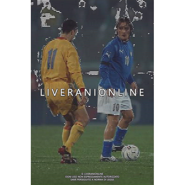 ANCONA 16/11/2003 ITALIA-ROMANIA AMICHEVOLE NELLA FOTO FRANCESCO TOTTI* FOTO ALDO LIVERANI