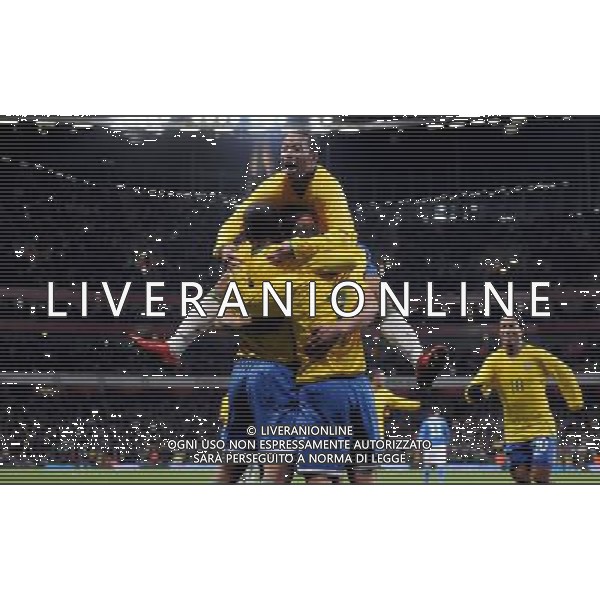 Amichevole Internazionale Londra - 10.02.2009 Brasile-Italia Nella Foto: ABBRACCI ESULTANZA DOPO IL GOL DI ELANO DEL 1-0 /Ph.Vitez-Ag. Aldo Liverani