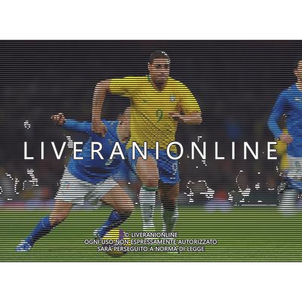 Amichevole Internazionale Londra - 10.02.2009 Brasile-Italia Nella Foto: ADRIANO /Ph.Vitez-Ag. Aldo Liverani