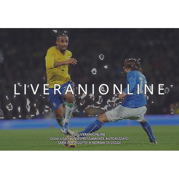 Amichevole Internazionale Londra - 10.02.2009 Brasile-Italia Nella Foto: DOUGLAS MAICON-PIRLO ANDREA /Ph.Vitez-Ag. Aldo Liverani