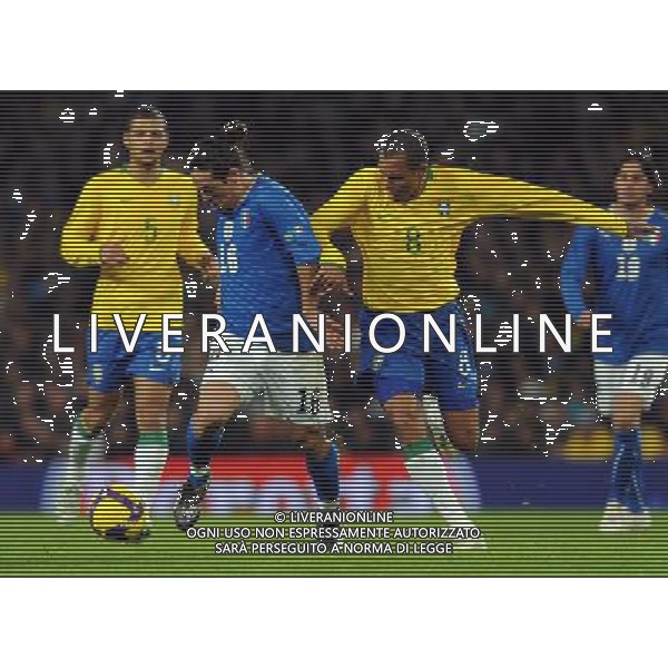 Amichevole Internazionale Londra - 10.02.2009 Brasile-Italia Nella Foto: MAURO GERMAN CAMORANESI E GILBERTO SILVA /Ph.Vitez-Ag. Aldo Liverani