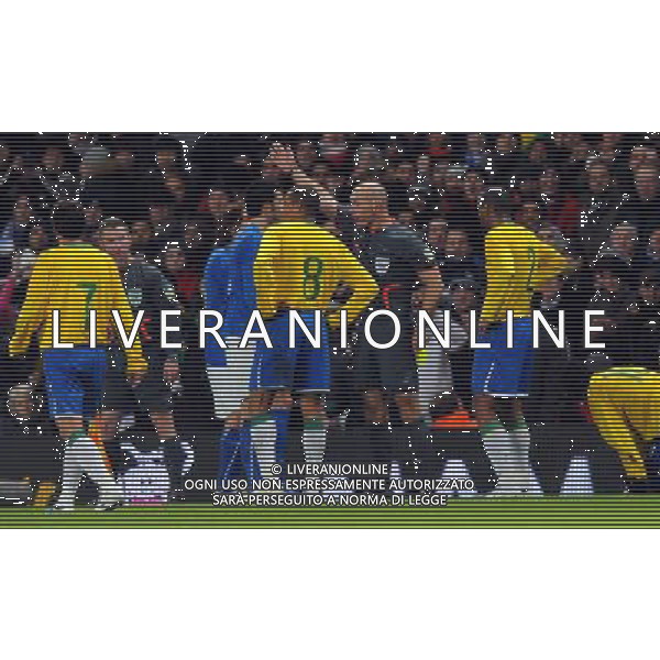 Amichevole Internazionale Londra - 10.02.2009 Brasile-Italia Nella Foto: AMMONIZIONE DI FABIO GROSSO /Ph.Vitez-Ag. Aldo Liverani