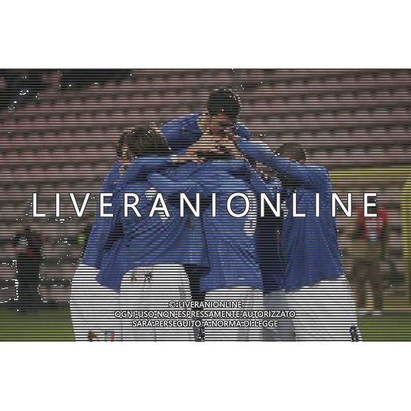 Italia - Svezia Nazionale U21 amichevole Trieste 11/02/2009 nella foto abbracci esultanza dopo il gol su rigore di robert Acquafresca ph garbuio/Ag. Aldo Liverani Sas