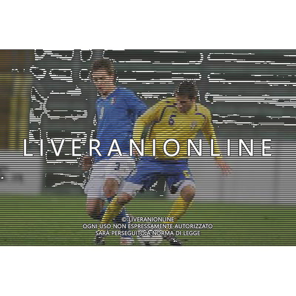 Italia - Svezia Nazionale U21 amichevole Trieste 11/02/2009 nella foto domenico Criscito e Ozkan ph garbuio/Ag. Aldo Liverani Sas
