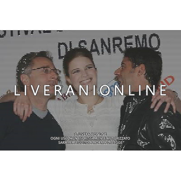 Primo giorno del 59mo Festival della Canzone italiana Sanremo 17/02/2009 nella foto Paolo Bonolis e Luca Laurenti con Alessia Piovan ph Agenzia Aldo Liverani Sas