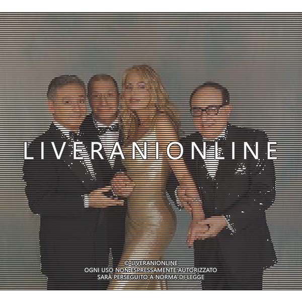 TRASMISSIONE TV: \' MICONSENTA\' ( 2003) NELLA FOTO: LEO GULLOTTA - PIPPO FRANCO - VALERIA MARINI - ORESTE LIONELLO AG. ALDO LIVERANI SAS