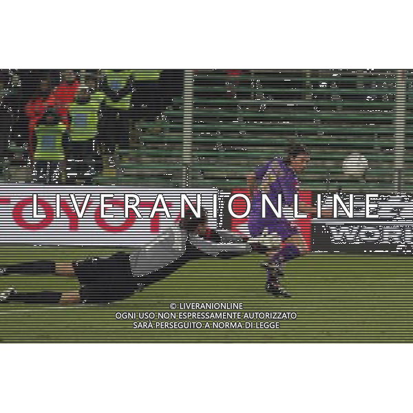 FIRENZE, 19 FEBBRAIO 2009 TERZO TURNO COPPA UEFA FIORENTINA AJAX AMSTERDAM NELLA FOTO: OCCASIONE RICCARDO MONTOLIVO FOTO AG. A. LIVERANI SAS