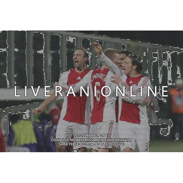FIRENZE, 19 FEBBRAIO 2009 TERZO TURNO COPPA UEFA FIORENTINA AJAX AMSTERDAM NELLA FOTO: L\'ESULTANZA DI KENNEDY BAKIRCIOGLU DOPO IL GOL DELL\'1-0 CON LA SQUARDA FOTO AG. A. LIVERANI SAS
