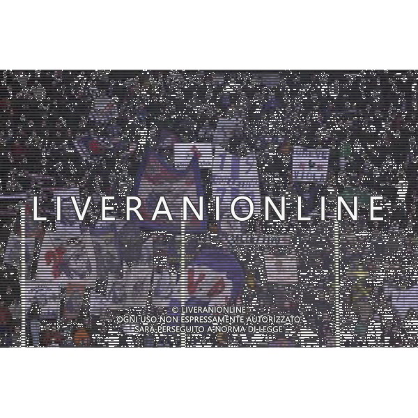 FIRENZE, 19 FEBBRAIO 2009 TERZO TURNO COPPA UEFA FIORENTINA AJAX AMSTERDAM NELLA FOTO: I TIFOSI DELLA FIORENTINA FOTO AG. A. LIVERANI SAS