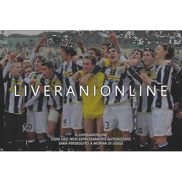 Viareggio Cup World Football Tournament 61°Coppa Carnevale Finale Viareggio - 23.02.2009 Juventus-Sampdoria Nella Foto: I GIOCATORI DELLA JUVENTUS FESTEGGIANO LA VITTORIA /Ph.Vitez-Ag. Aldo Liverani