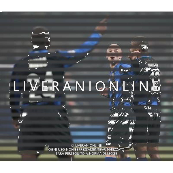 Milano 24/02/2009 Calcio Champions League 2008-2009 Inter-Manchester United Nella foto esteban Cambiasso parla con Rivas lopez Foto Luca Ghidoni/ag ALDO LIVERANI SAS
