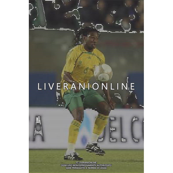 SIENA, 17 OTTOBRE 2007 CALCIO AMICHEVOLE ITALIA SUD AFRICA NELLA FOTO: MACBETH SIBAYA FOTO AG. A. LIVERANI