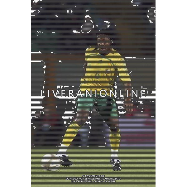 SIENA, 17 OTTOBRE 2007 CALCIO AMICHEVOLE ITALIA SUD AFRICA NELLA FOTO: MACBETH SIBAYA FOTO AG. A. LIVERANI