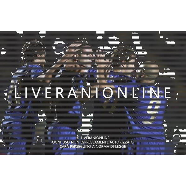 SIENA, 17 OTTOBRE 2007 CALCIO AMICHEVOLE ITALIA SUD AFRICA NELLA FOTO: ESULTANZA DOPO IL GOL DELL\'1-0 DI CRISTIANO LUCARELLI FOTO AG. A. LIVERANI