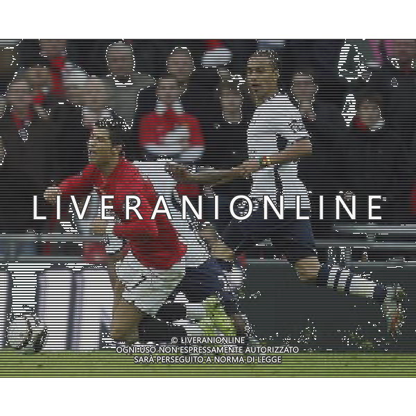 Manchester United vs Tottenham Hotspur fc for Carling Cuo Final at Wembley in London (UK) on 29/02/2008. NELLA FOTO Tottenham\'s Ledley King (captain) fouls Cristiano Ronaldo of Manchester United FOTO MARCELLO POZZETTI-AG ALDO IVERANI