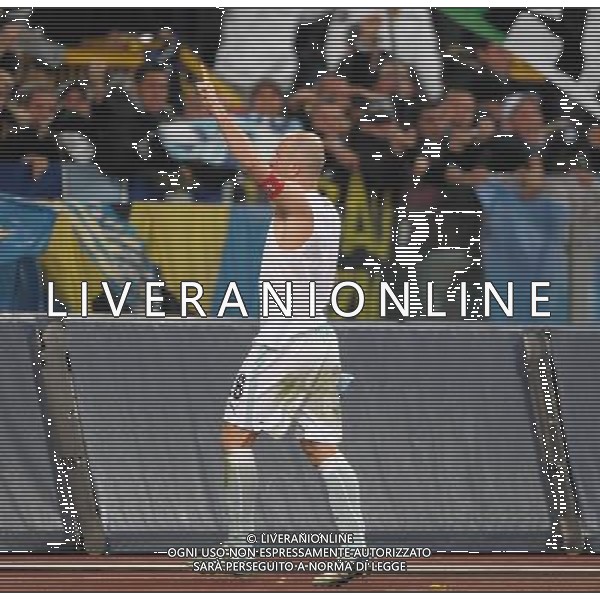 Lazio - Juventus 03/03/2009 semifinale andata Coppa Italia TIM CUP 2008/2009 nella foto: l\'esultanza dopo il gol di tommaso rocchi del 2-1 che festeggia con i tifosi ph. Corradetti / ag. Aldo Liverani Sas