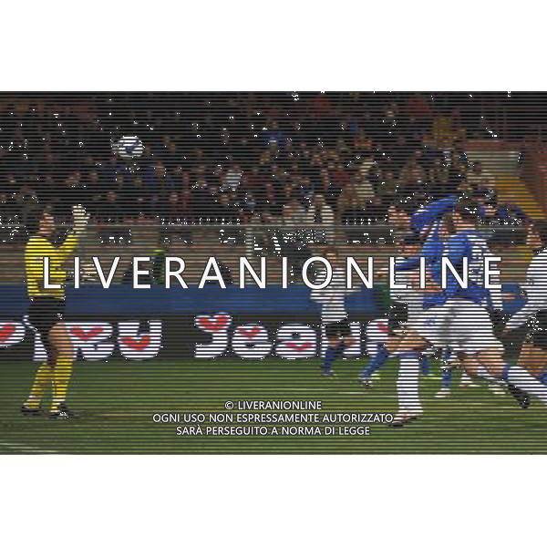 04-03-2009 Genova Sport Calcio Sampdoria Inter Semifinale Coppa Italia Tim 2008/2009 Nella foto: il gol di giampaolo pazzini ph.viganti/ag.aldo liverani sas