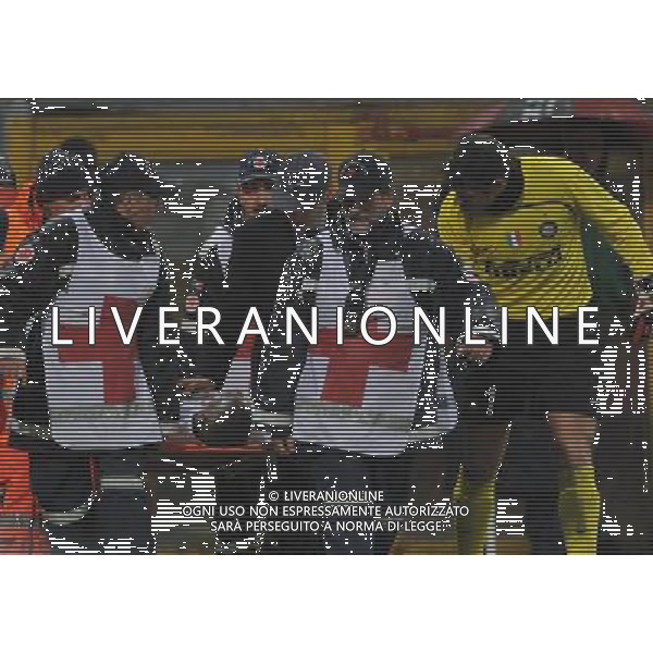 04-03-2009 Genova Sport Calcio Sampdoria Inter Semifinale Coppa Italia Tim 2008/2009 Nella foto: l\'infortunio di mario balotelli ph.viganti/ag.aldo liverani sas