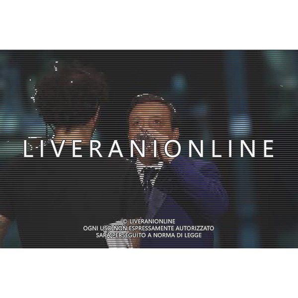 TRASMISSIONE TV: \' CHIAMBRETTI NIGHT\' NELLA FOTO: PIERO CHIAMBRETTI MENTRE BEVE L\'ACQUA © ANTONIO SORANO - AG. ALDO LIVERANI SAS BERE