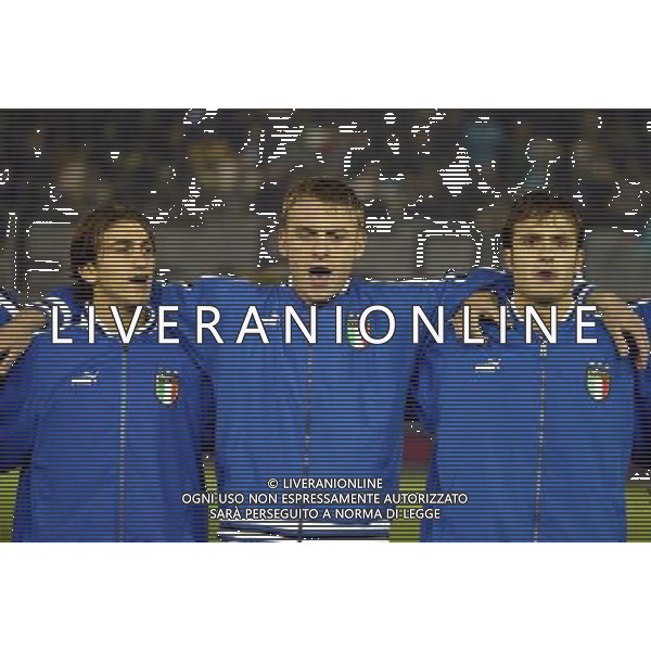 Rieti 19/11/2003 Italia-Danimarca qualificazioni Campionato Europeo Under 21 Nella foto: Gasbarroni Andrea con De Rossi Daniele e Gilardino Alberto.* Ph Gianni Nucci/Aldo Liverani