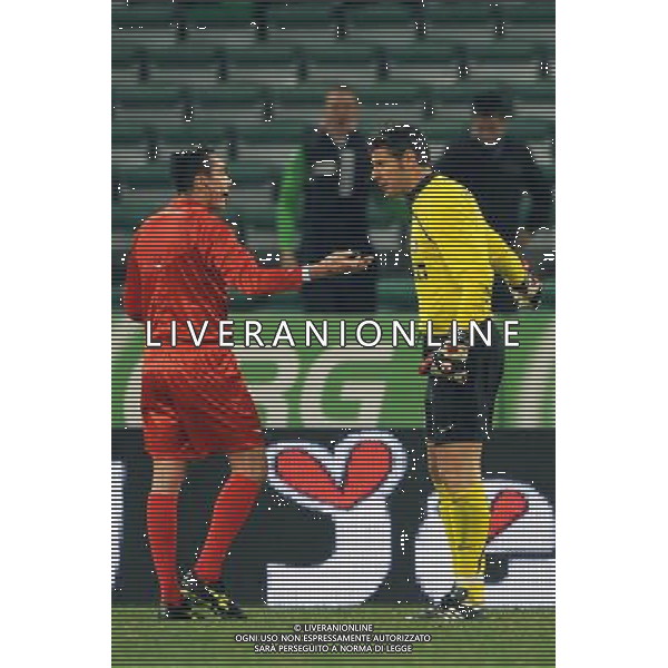 04-03-2009 Genova Sport Calcio Sampdoria Inter Semifinale Coppa Italia Tim 2008/2009 Nella foto: francesco Toldo e Saccani l\'arbitro ph.viganti/AGENZIA ALDO LIVERANI SAS