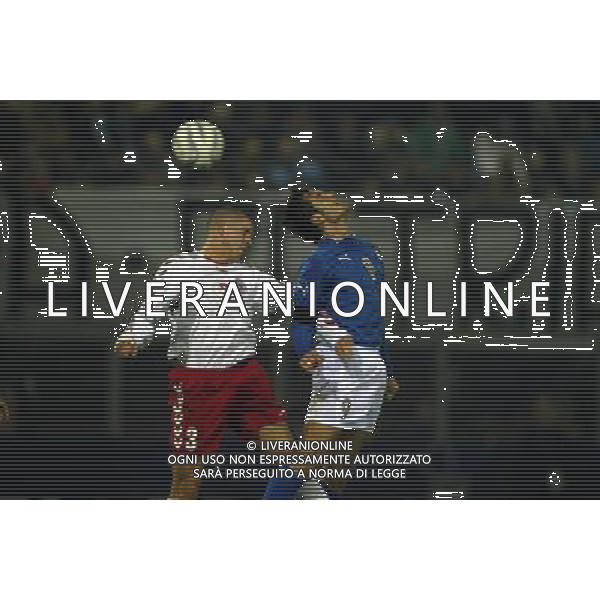 Rieti 19/11/2003 Italia-Danimarca qualificazioni Campionato Europeo Under 21 Nella foto: Gilardino Alberto contro Adreasen.* Ph Gianni Nucci/Aldo Liverani