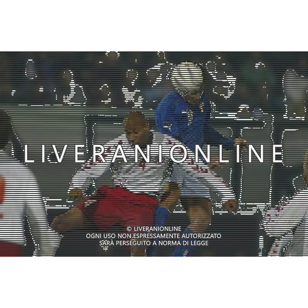 Rieti 19/11/2003 Italia-Danimarca qualificazioni Campionato Europeo Under 21 Nella foto: Gilardino Alberto contro Traor.* Ph Gianni Nucci/Aldo Liverani