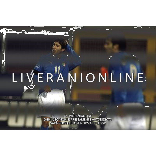 Rieti 19/11/2003 Italia-Danimarca qualificazioni Campionato Europeo Under 21 Nella foto: Sculli Giuseppe con Gilardino Alberto.* Ph Gianni Nucci/Aldo Liverani