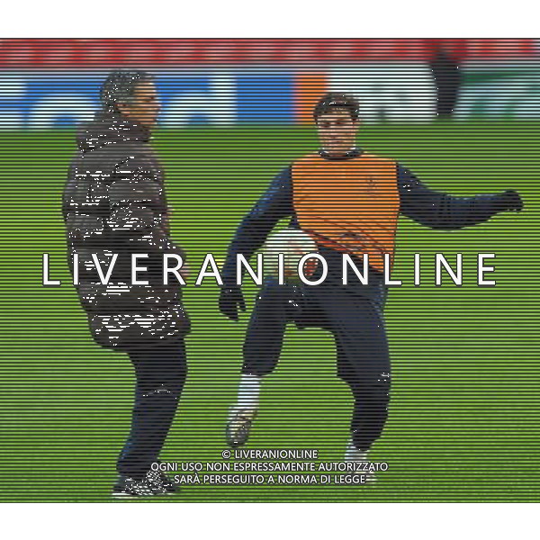 Champions League 2008/2009 Manchester - 10.03.2009 Allenamento Inter Nella Foto: JOSE\' MOURINHO OSSERVA JAVIER ZANETTI /Ph.Vitez-Ag. Aldo Liverani