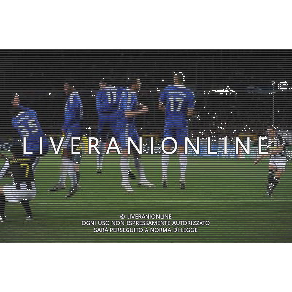 Juventus - Chelsea 10-03-2009 Ottavi di ritorno di Champions League 2008/2009 Nella foto: punizione di alessandro del piero che ha causato il fallo di mano ©Manuela Viganti/Agenzia Aldo Liverani Sas