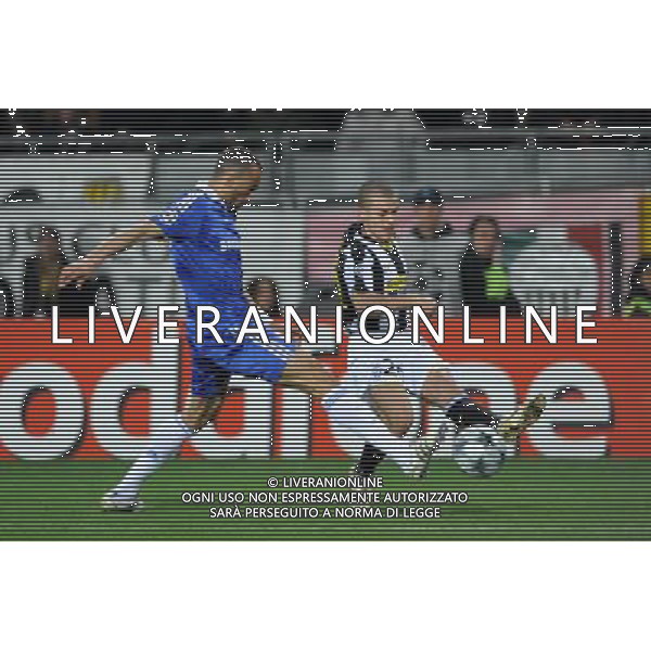 10-03-2009 Torino Sport Calcio Juventus Chelsea Champions League 2008/2009 Nella foto: Sebastian Giovinco e Bosingwa AG ALDO LIVERANI 