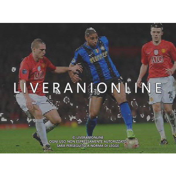 Champions League 2008/2009 Ottavi di Finale - Ritorno Manchester - 11.03.2009 Manchester United-Inter Nella Foto:ADRIANO-VIDIC /Ph.Vitez-Ag. Aldo Liverani