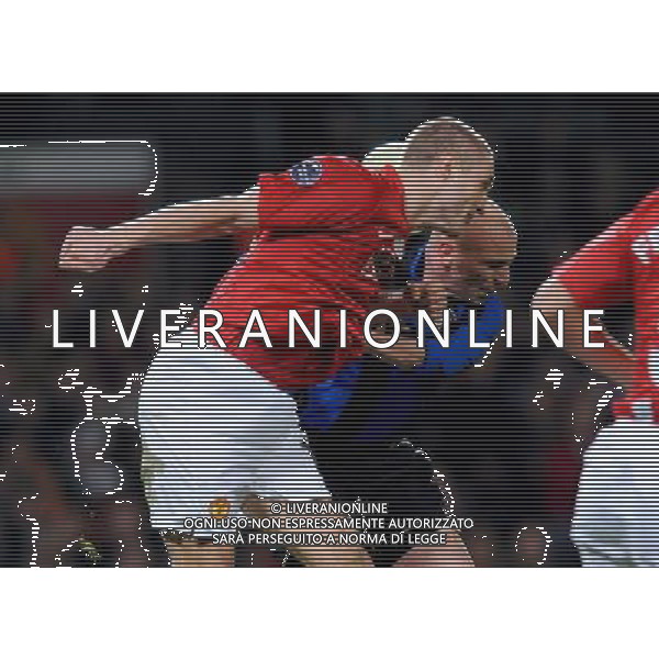 Champions League 2008/2009 Ottavi di Finale - Ritorno Manchester - 11.03.2009 Manchester United-Inter Nella Foto: esteban CAMBIASSO-VIDIC /Ph.Vitez-Ag. Aldo Liverani