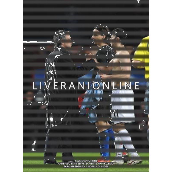 Champions League 2008/2009 Ottavi di Finale - Ritorno Manchester - 11.03.2009 Manchester United-Inter Nella Foto: zlatan ibrahimovic e il saluto con stretta di mano tra jose\' MOURINHO eryan GIGGS a fine gara /Ph.Vitez-Ag. Aldo Liverani