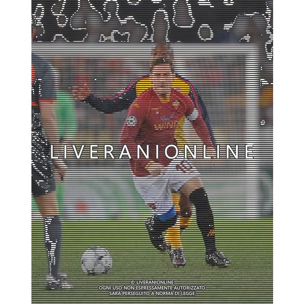 Roma Vs Arsenal 11/03/2009 Uefa Champions League 2008/2009 - Ottavi di finale ritorno nella foto: Francesco Totti ph. Corradetti / ag. Aldo Liverani Sas